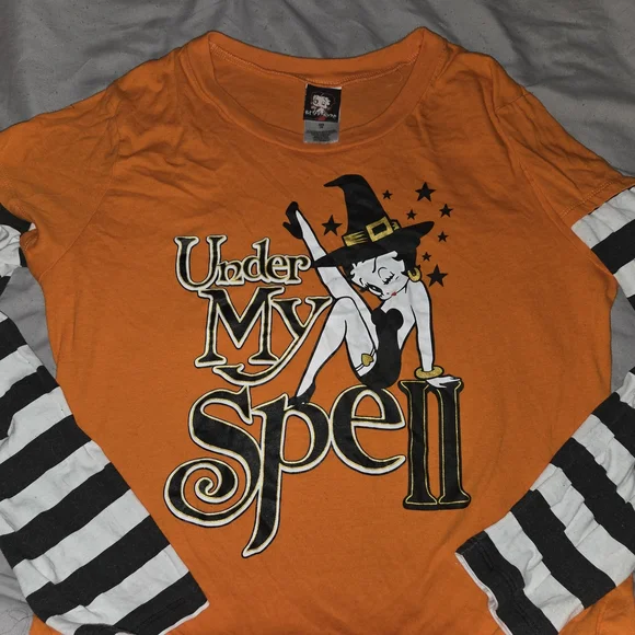 Betty Boop Halloween Top - Picture 3 of 5